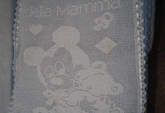 Crochet filet work photo baby blanket with Mickey and teddy bear Facebook Fan Silvana Balistreri