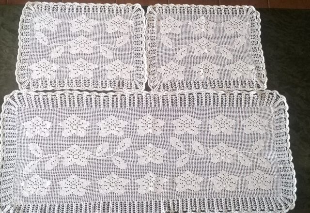 Filet crochet triptych work photo author website user Eta